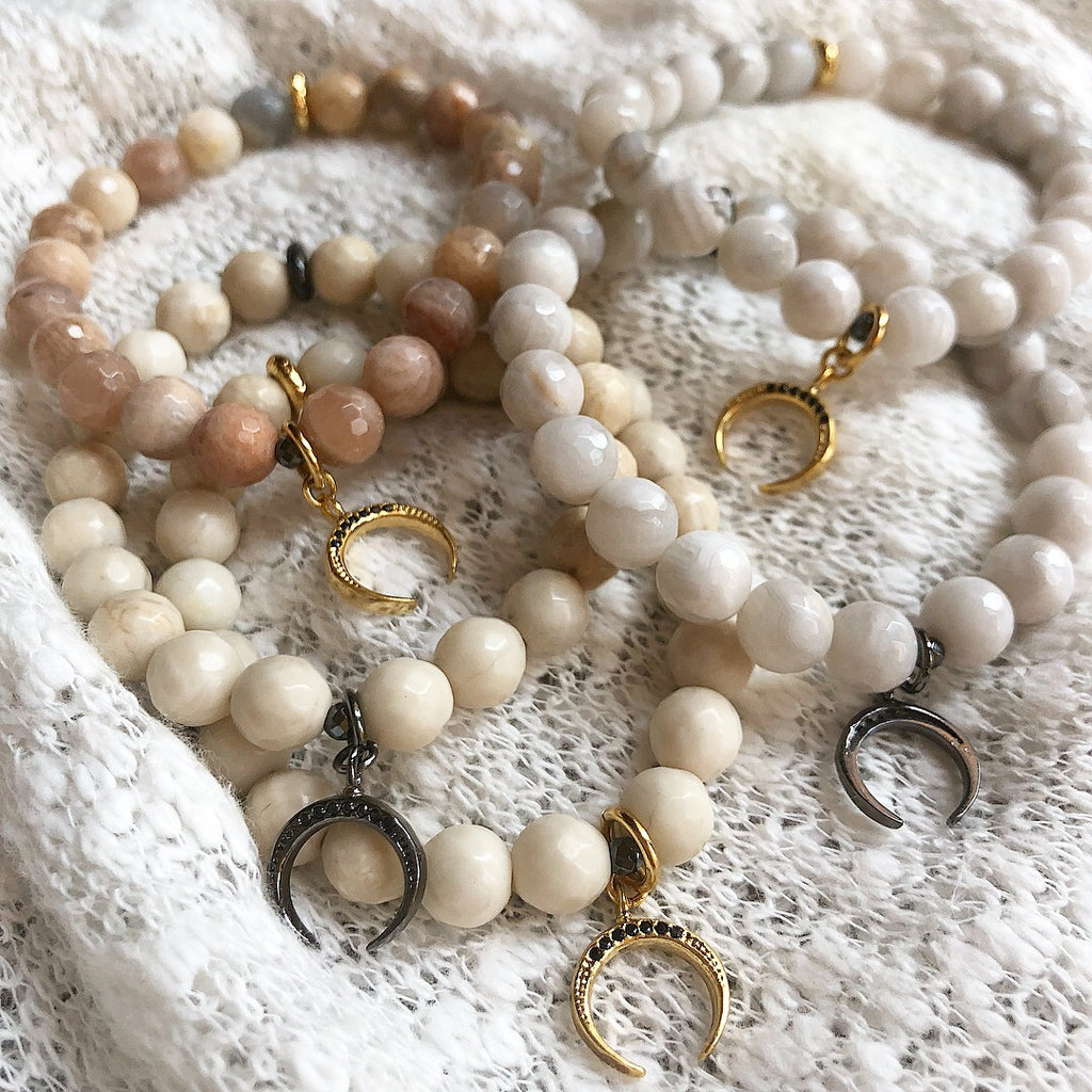White lace shop agate