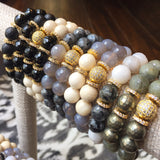 NORA GOLD white lace agate/larvikite